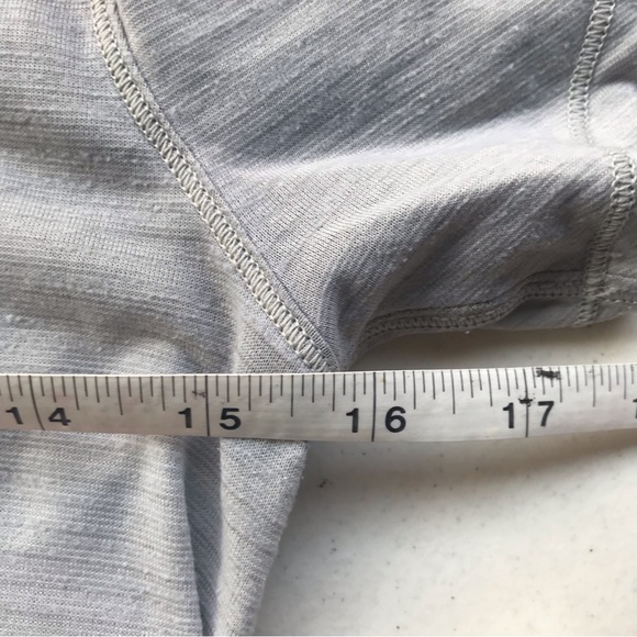 LULULEMON | Pale Gray Pin Striped Short Sleeves Workout / Running Tee - Picture 10 of 12